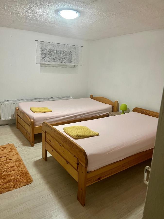 Doppelbett Zimmer Mit Gemeinschaftbad Borgholzhausen Exterior foto